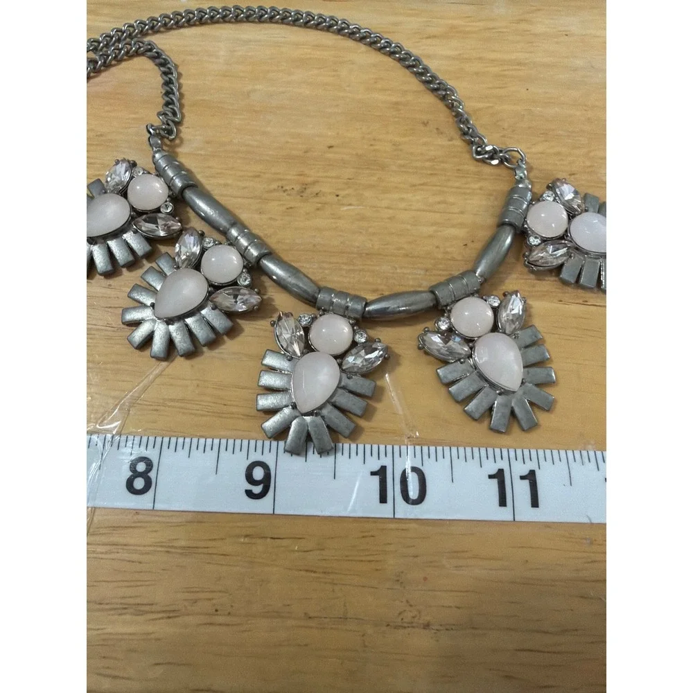 New York & Company Pink‎ Cabochon Rhinestone Fan Statement Necklace Gunmetal